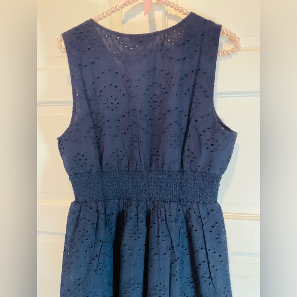 Elegant Navy Blue Sleeveless Dress - Picture 4 of 15